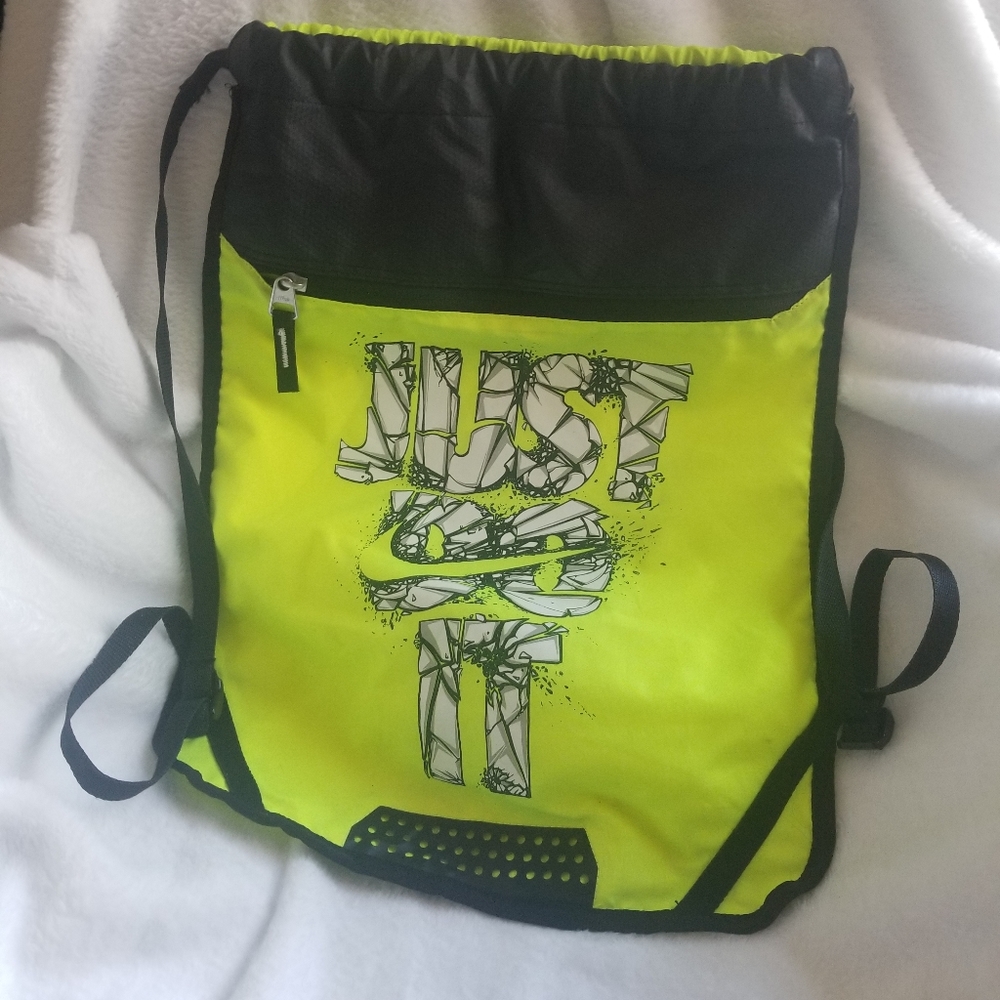 Nike drawstring sports bag unisex